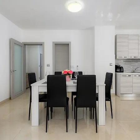 Stancija Amoroso Apartment *