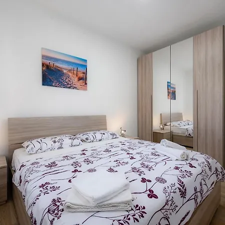 Apartment Stancija Amoroso *