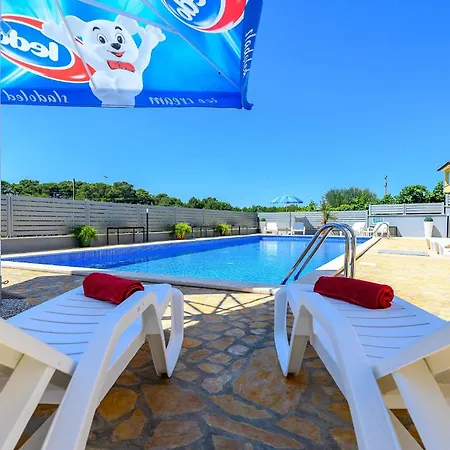 Apartment Stancija Amoroso